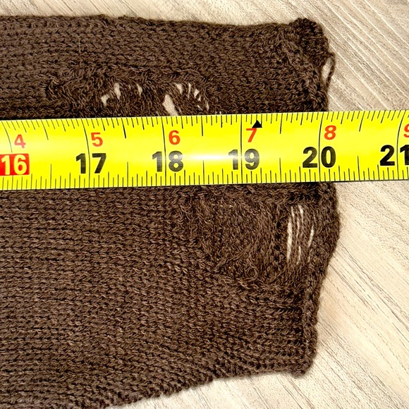 Social Collision/Hot Topic Distressed Crop Sweater Brown-JR Size 1/XS NWOT - Picture 12 of 14